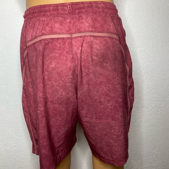 Lululemon WGVP Plum Pace Breaker Shorts 9" Lined Men's Size M - Picture 2 of 11